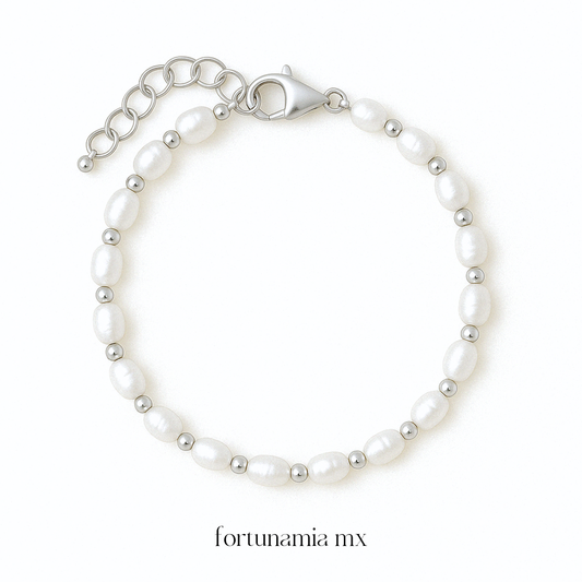 Montserrat Pearl Silver Bracelet