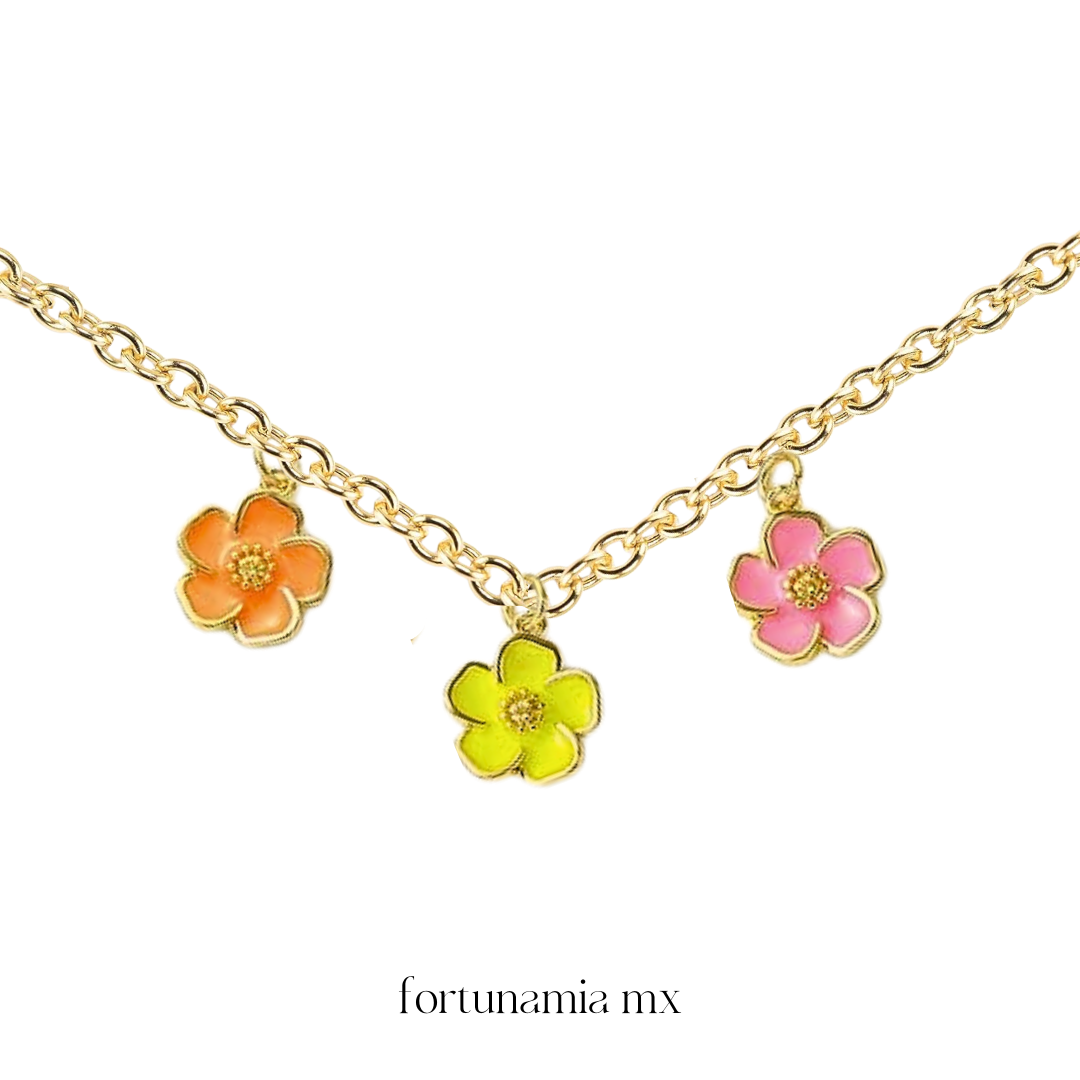 Sofia Flowers Necklace