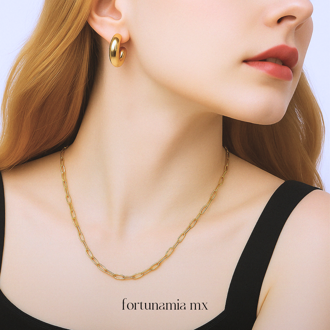 Delicate Chainlink Necklace