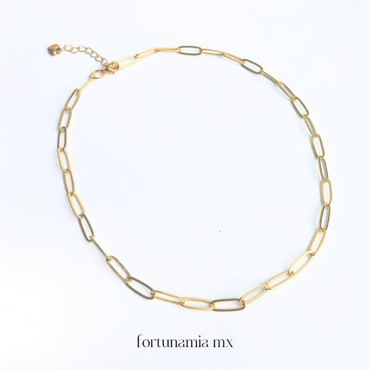 Camelia Chainlink Necklace
